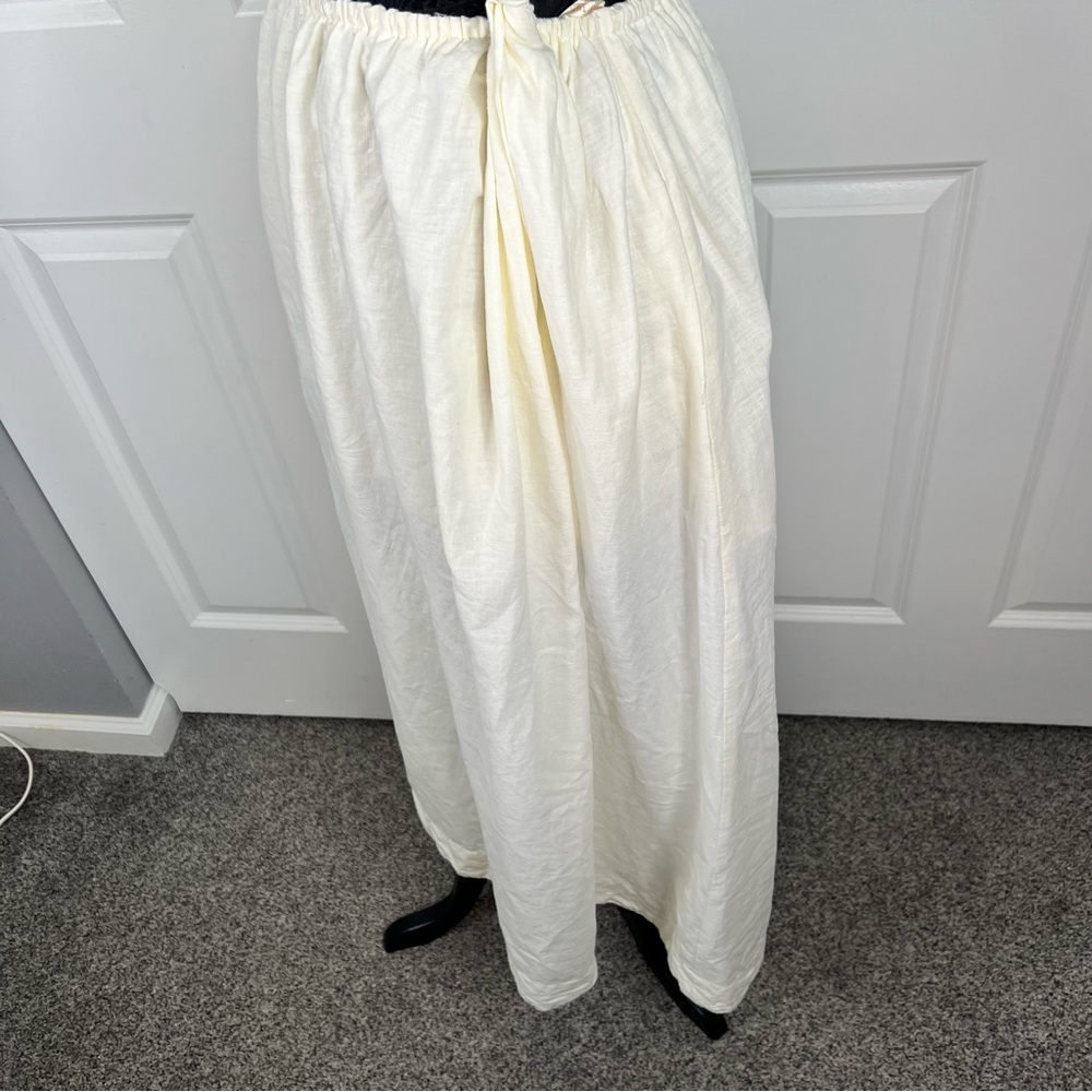 FARM Rio Cream One-Shoulder Cutout Maxi Dress - Picture 12 of 13